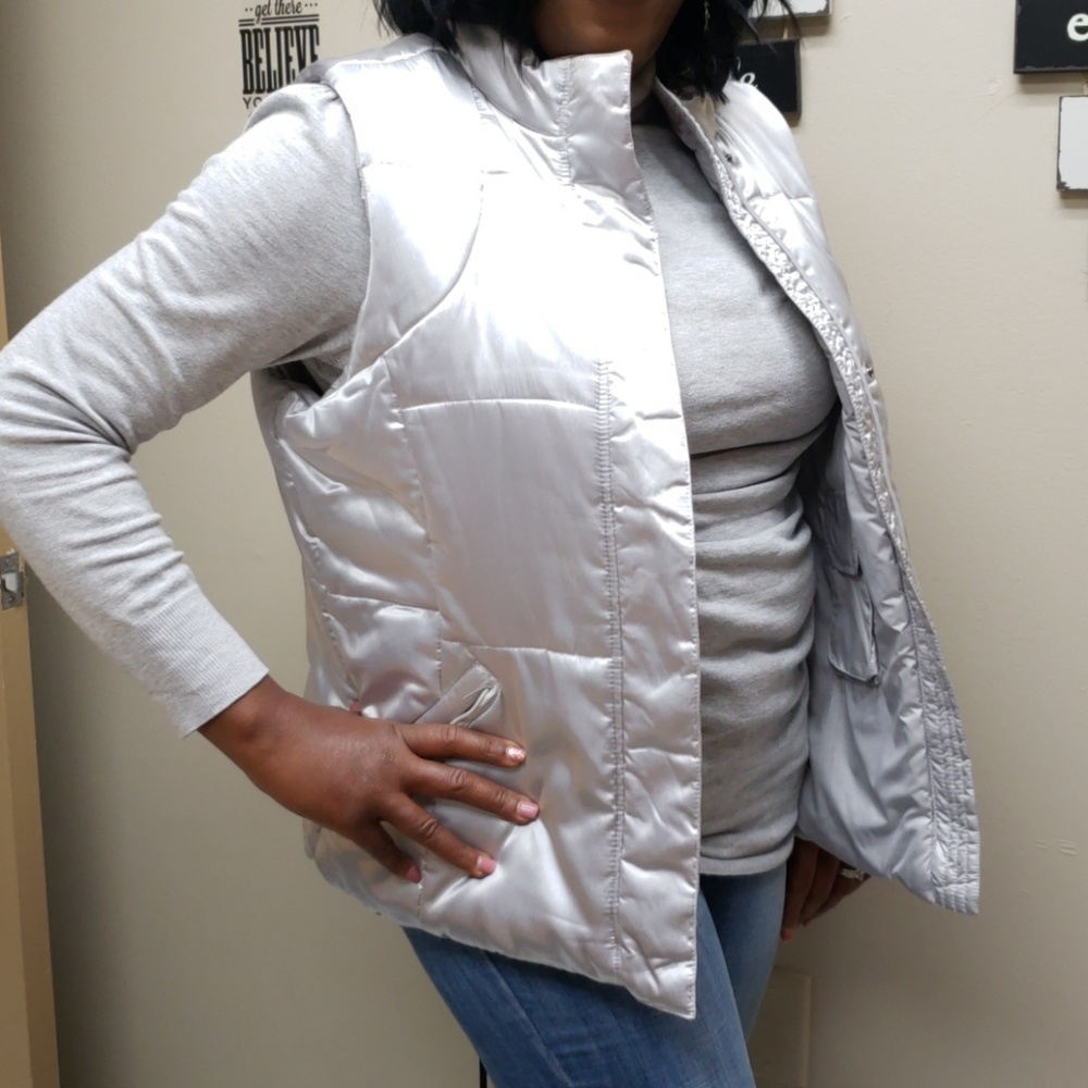 Izod silver puffer jacket XL